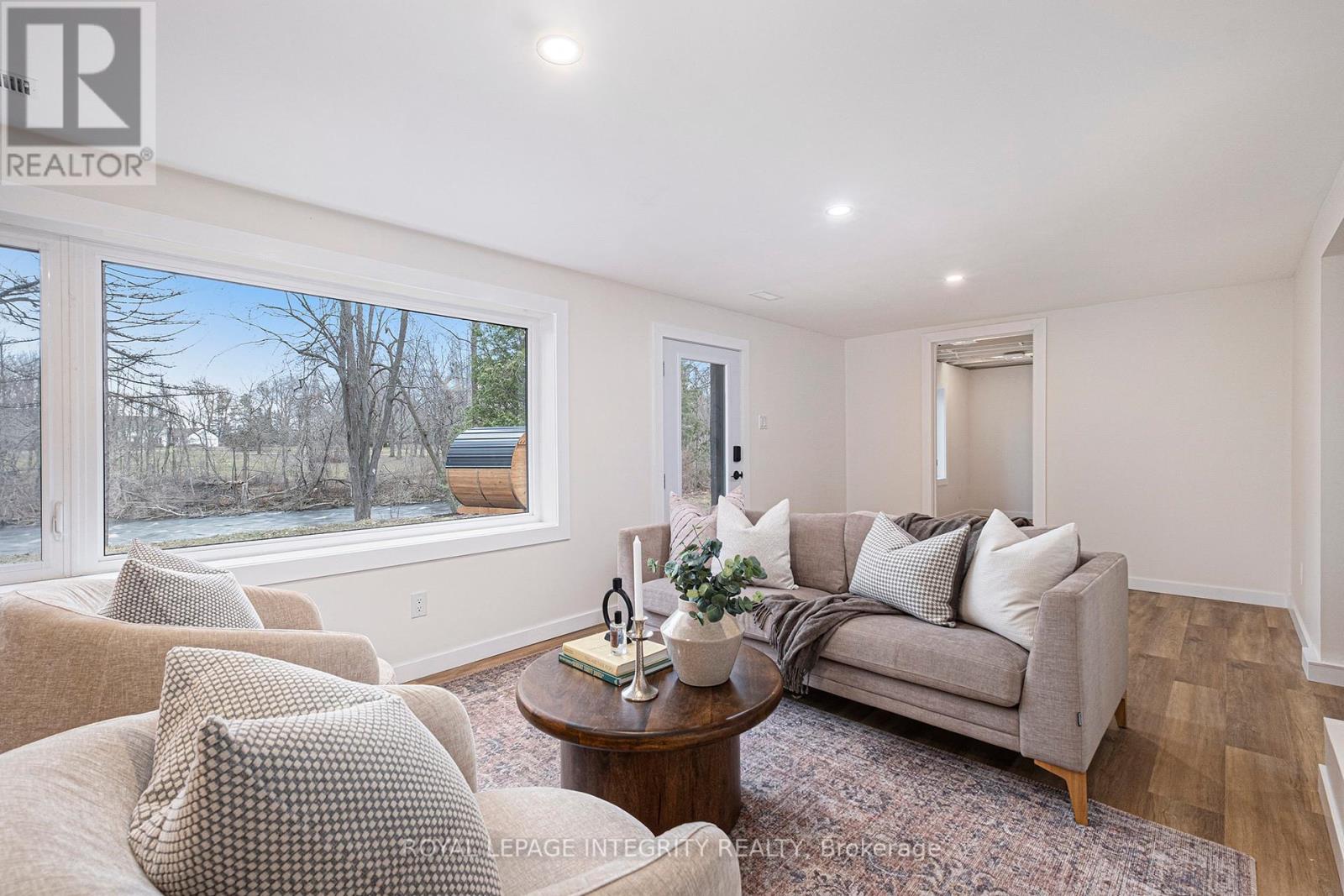 Photo 14 of 17 Lockview Road, Ottawa ON