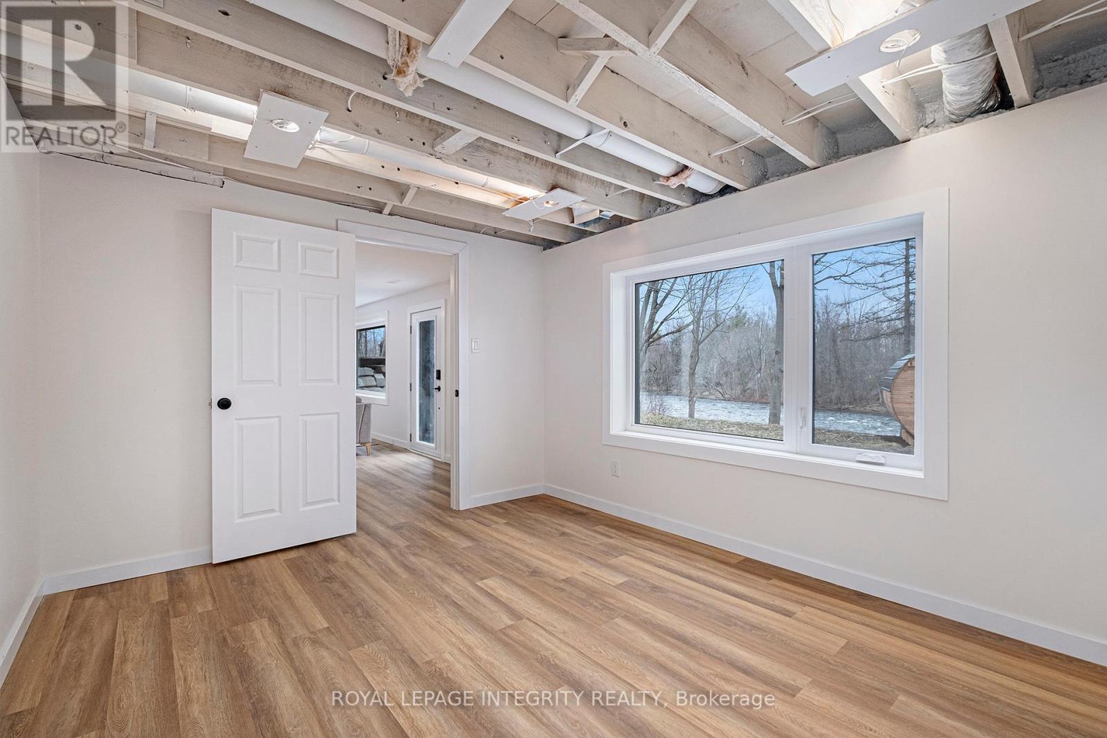 Photo 18 of 17 Lockview Road, Ottawa ON