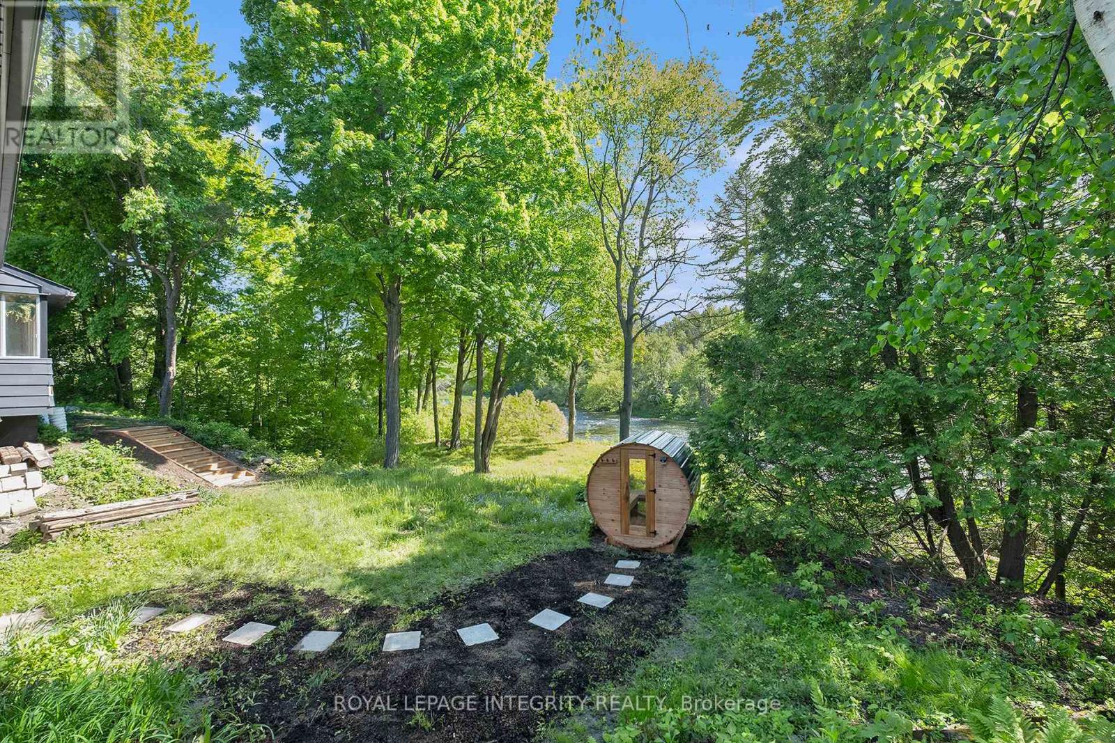 Photo 20 of 17 Lockview Road, Ottawa ON