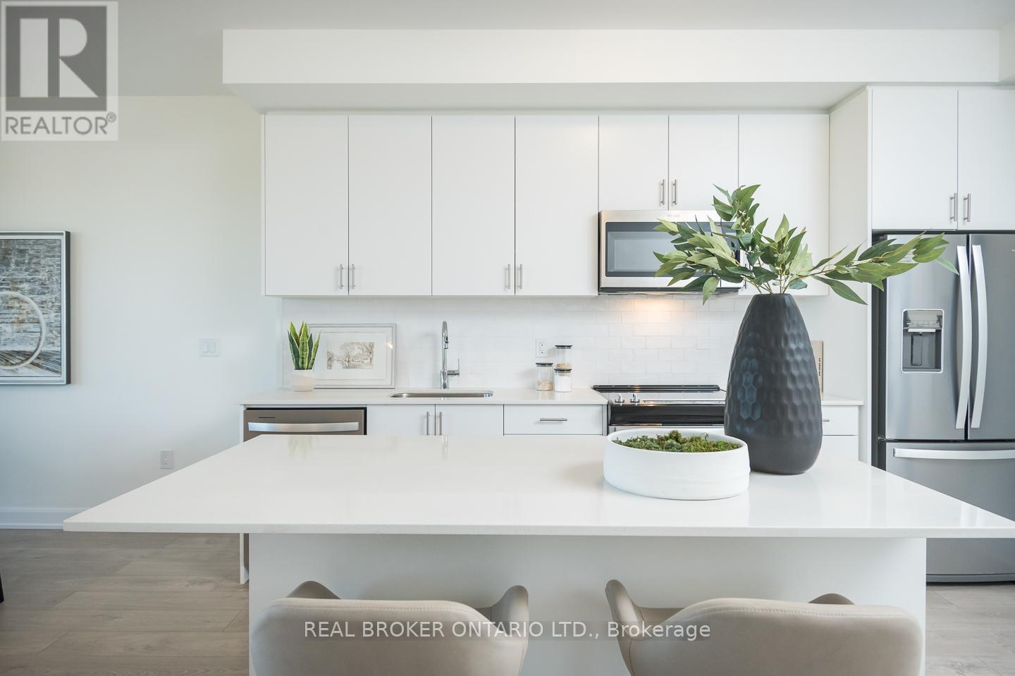 Photo 40 of 1016 3200 William Coltson Avenue, Oakville ON