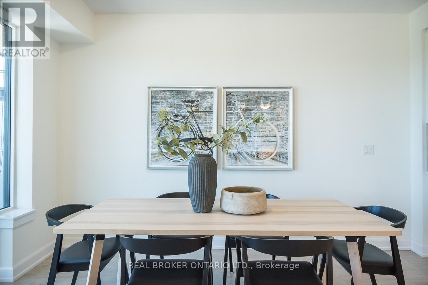 Photo 19 of 1016 3200 William Coltson Avenue, Oakville ON
