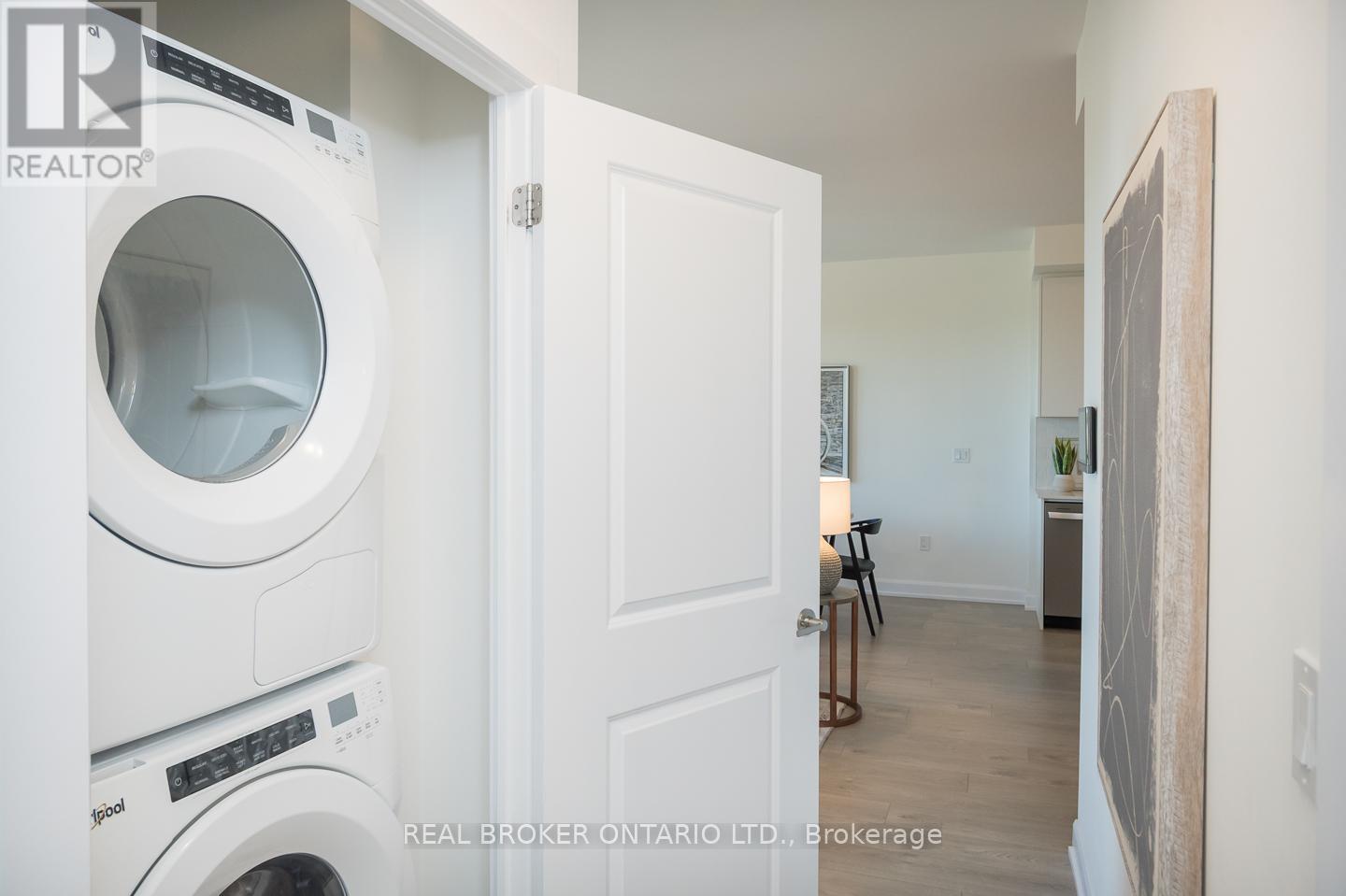 Photo 43 of 1016 3200 William Coltson Avenue, Oakville ON