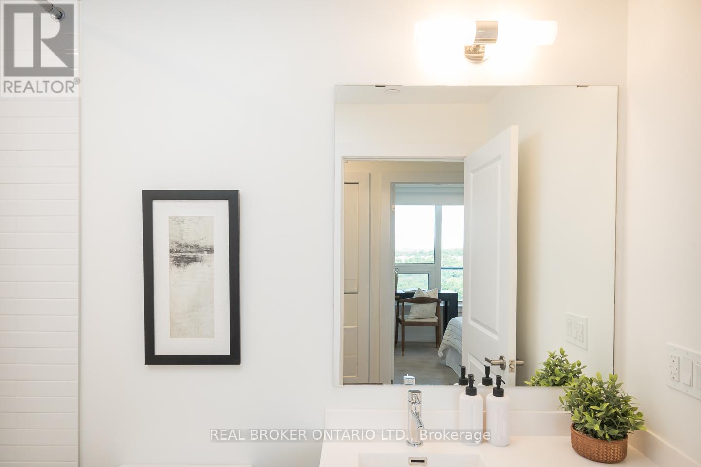 Photo 37 of 1016 3200 William Coltson Avenue, Oakville ON