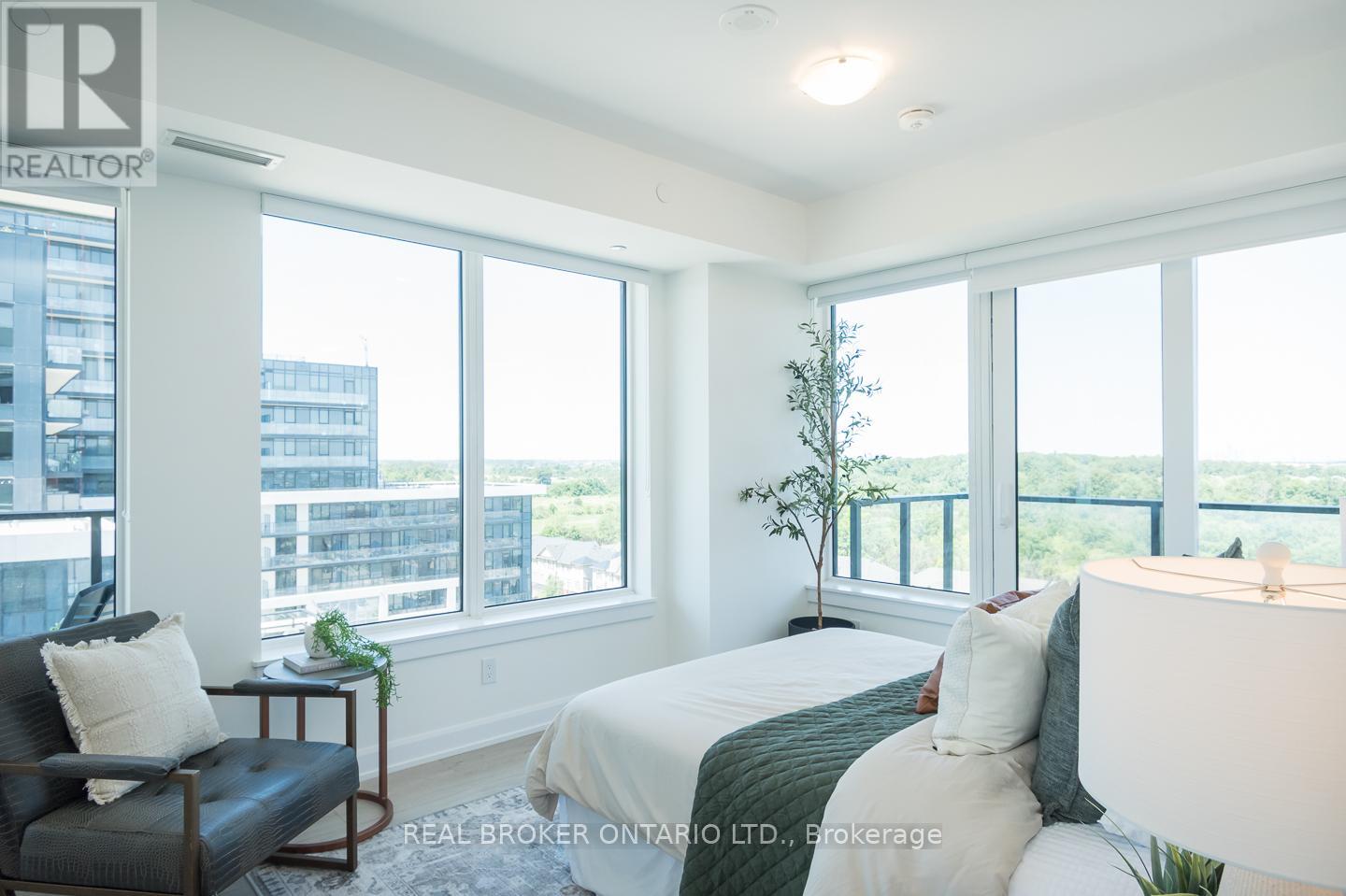 Photo 35 of 1016 3200 William Coltson Avenue, Oakville ON