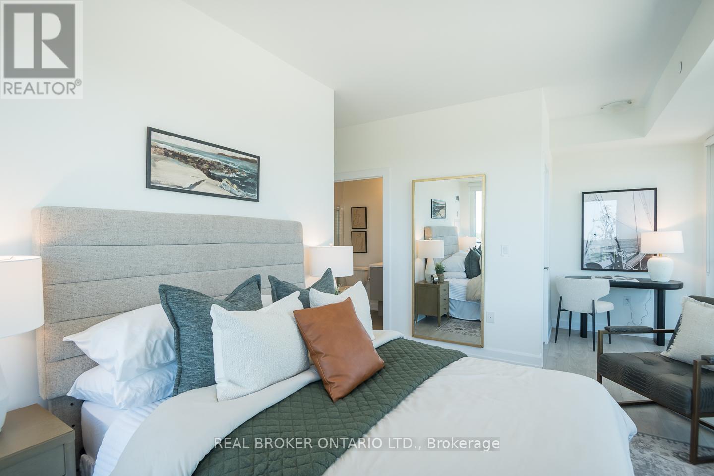 Photo 33 of 1016 3200 William Coltson Avenue, Oakville ON