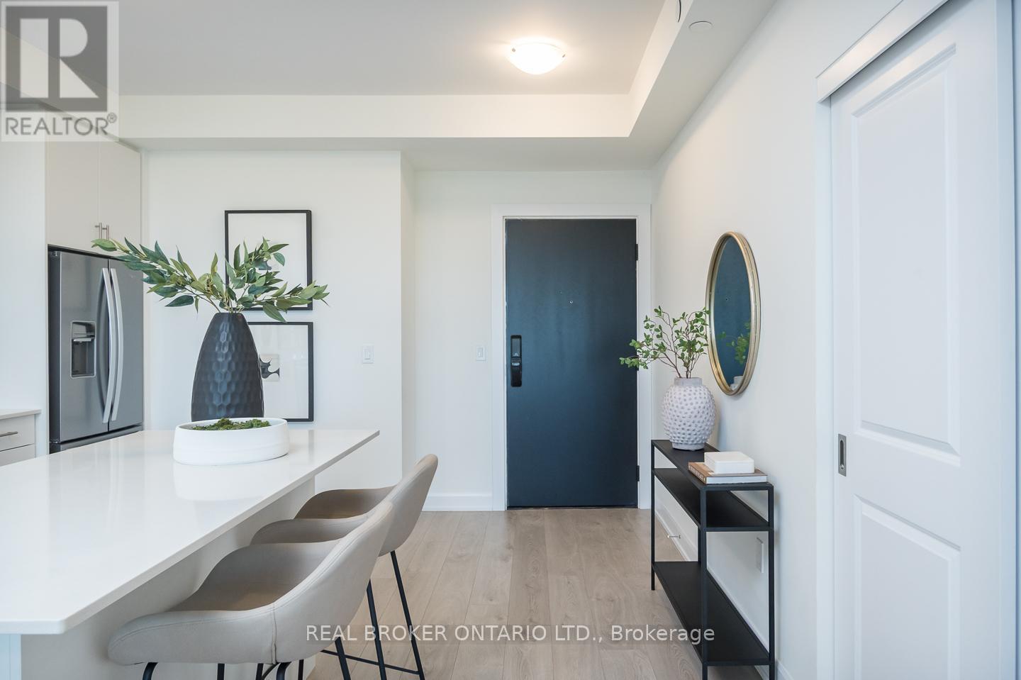 Photo 11 of 1016 3200 William Coltson Avenue, Oakville ON