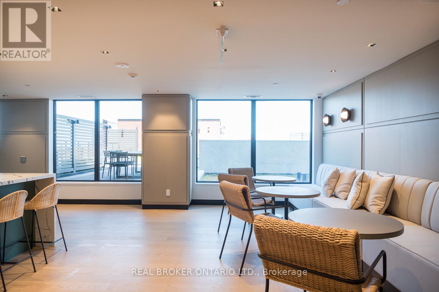 Photo 25 of 1016 3200 William Coltson Avenue, Oakville ON