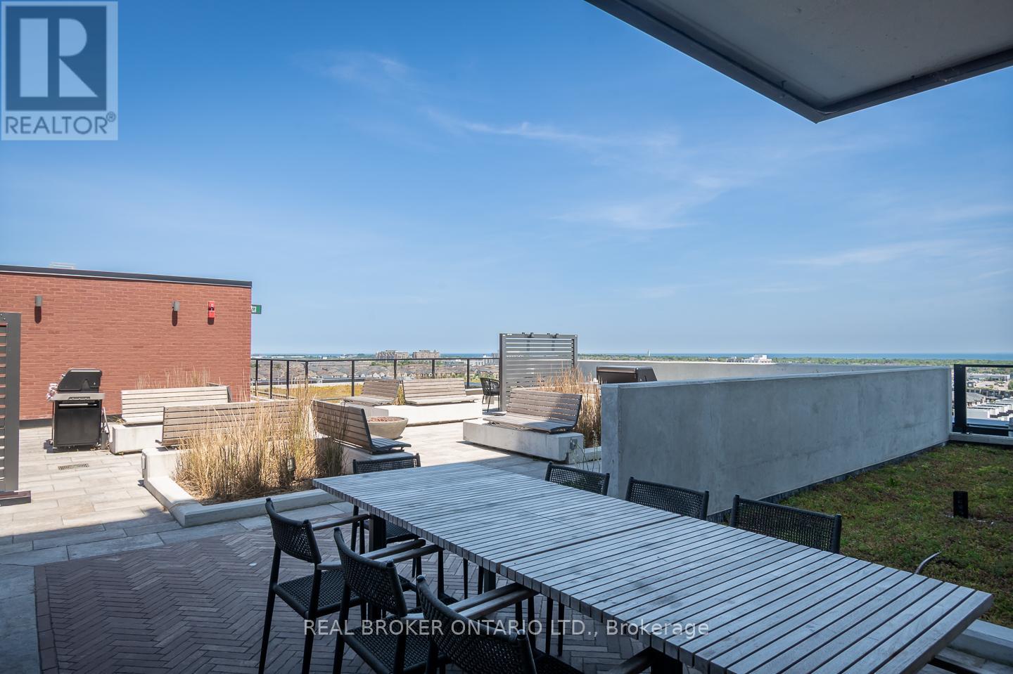 Photo 9 of 1016 3200 William Coltson Avenue, Oakville ON