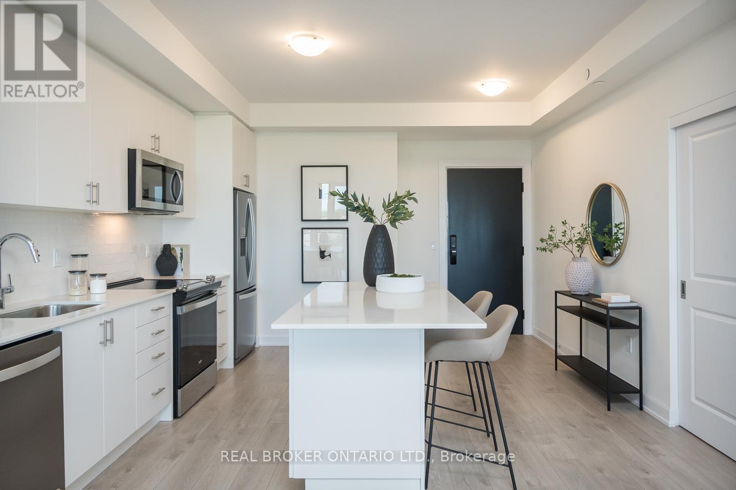 Photo 32 of 1016 3200 William Coltson Avenue, Oakville ON