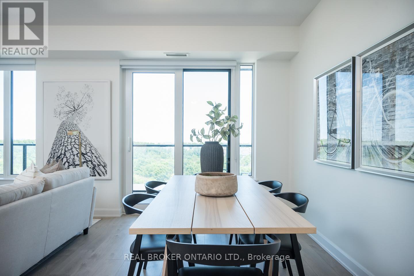 Photo 31 of 1016 3200 William Coltson Avenue, Oakville ON