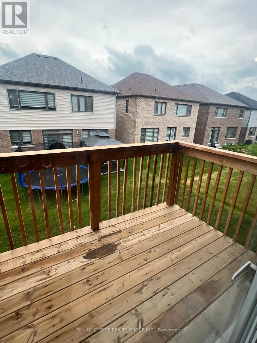 Photo 25 of 453 Robert Woolner Street, North Dumfries ON
