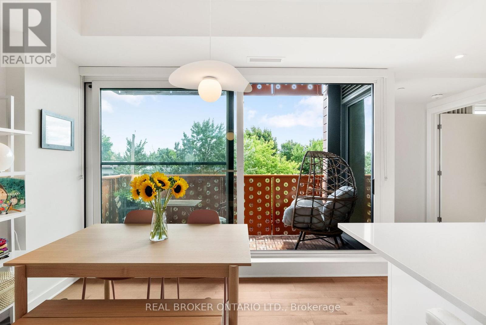 Photo 8 of 307 135 Barrette Street, Ottawa ON