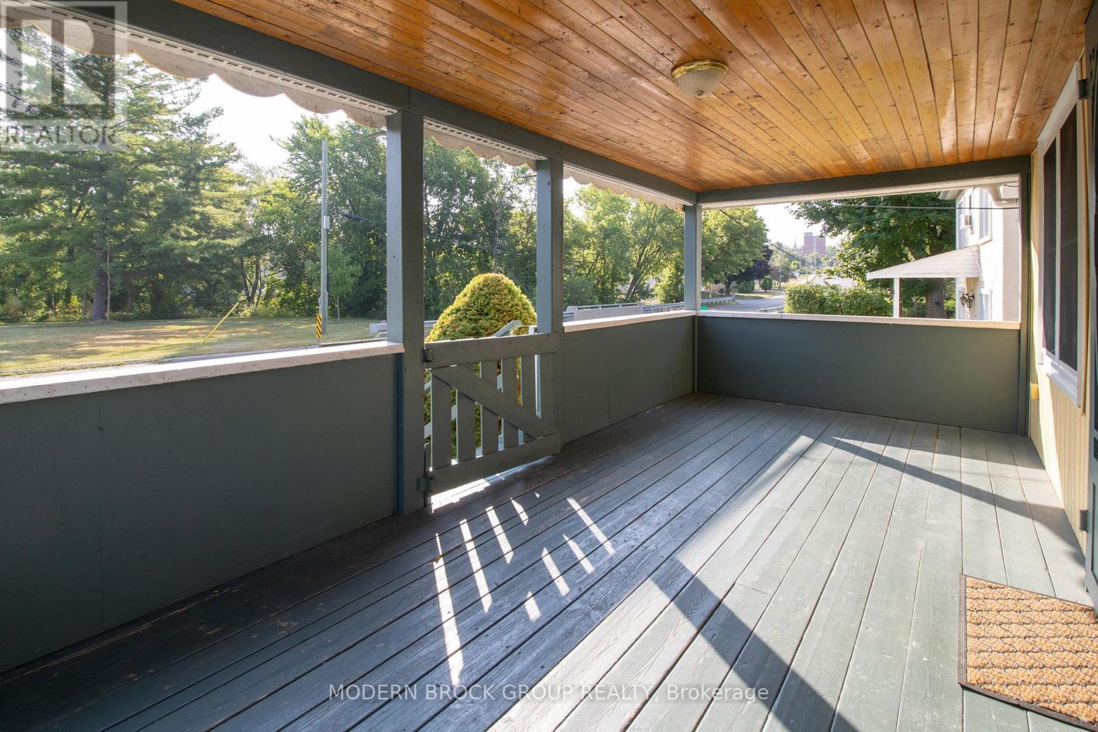 Photo 13 of 190 Ormond Street, Brockville ON