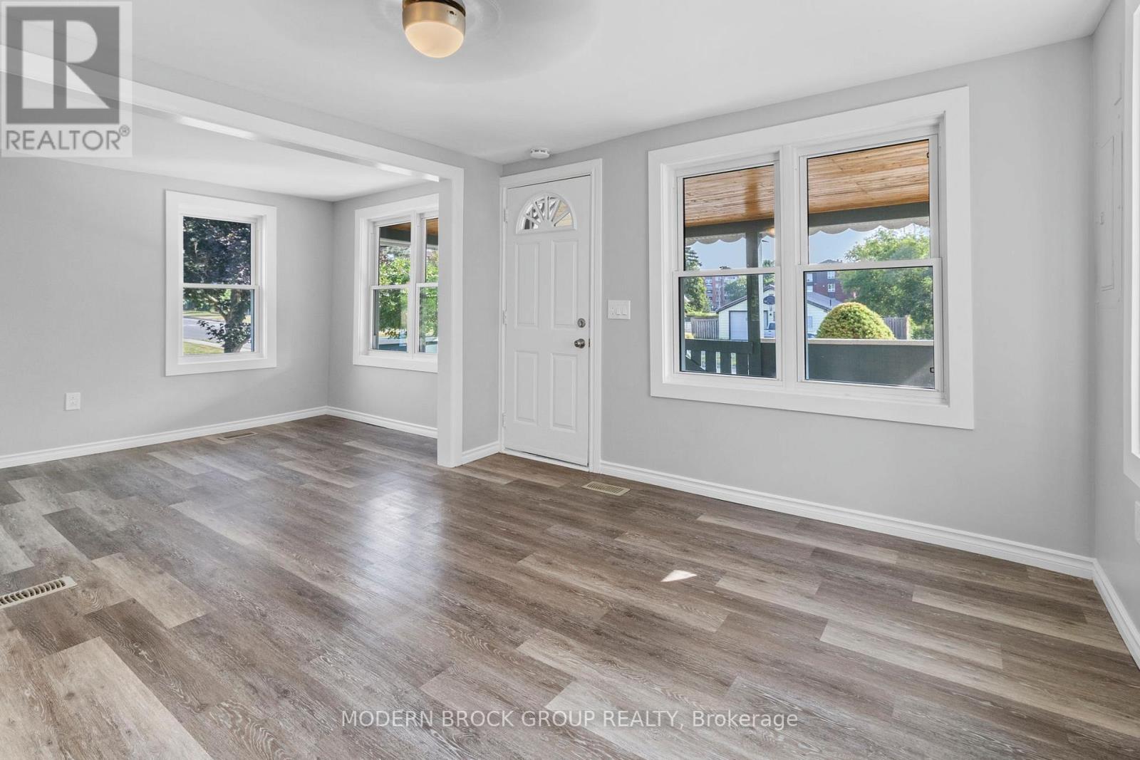 Photo 16 of 190 Ormond Street, Brockville ON
