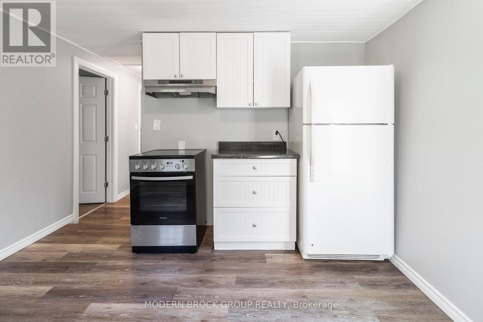 Photo 27 of 190 Ormond Street, Brockville ON