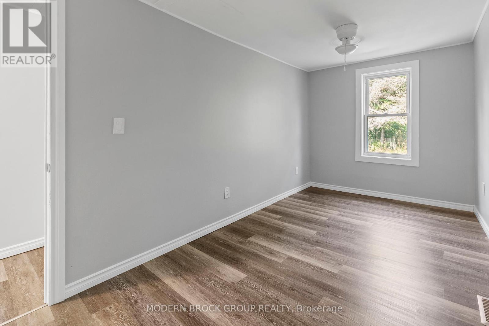 Photo 33 of 190 Ormond Street, Brockville ON