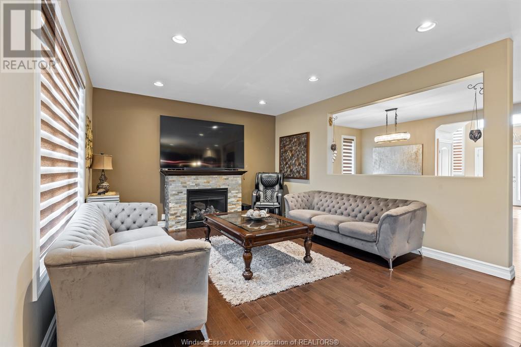 Photo 21 of 3942 Zanzibar Crescent, Windsor ON