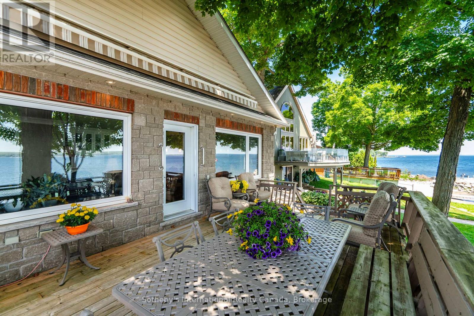 Photo 11 of 435 Mundys Bay Road, Midland ON