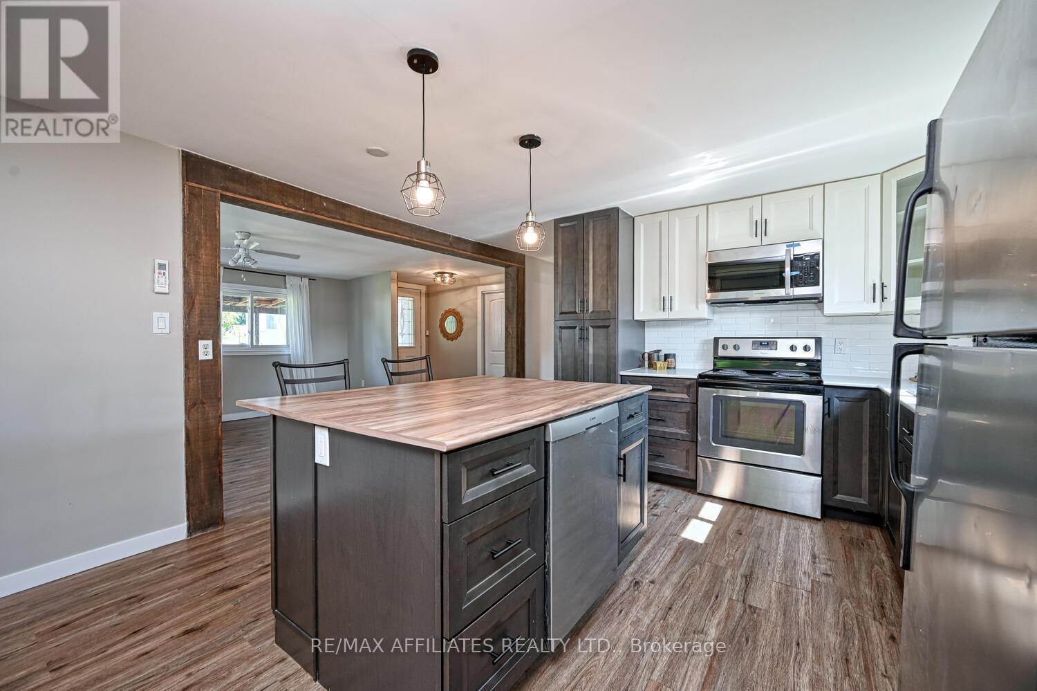 Photo 18 of 18 Cassell Lane, Rideau Lakes ON