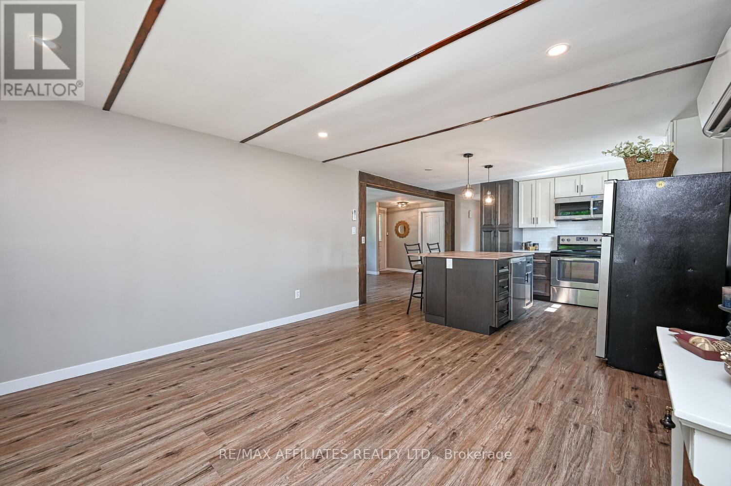 Photo 23 of 18 Cassell Lane, Rideau Lakes ON