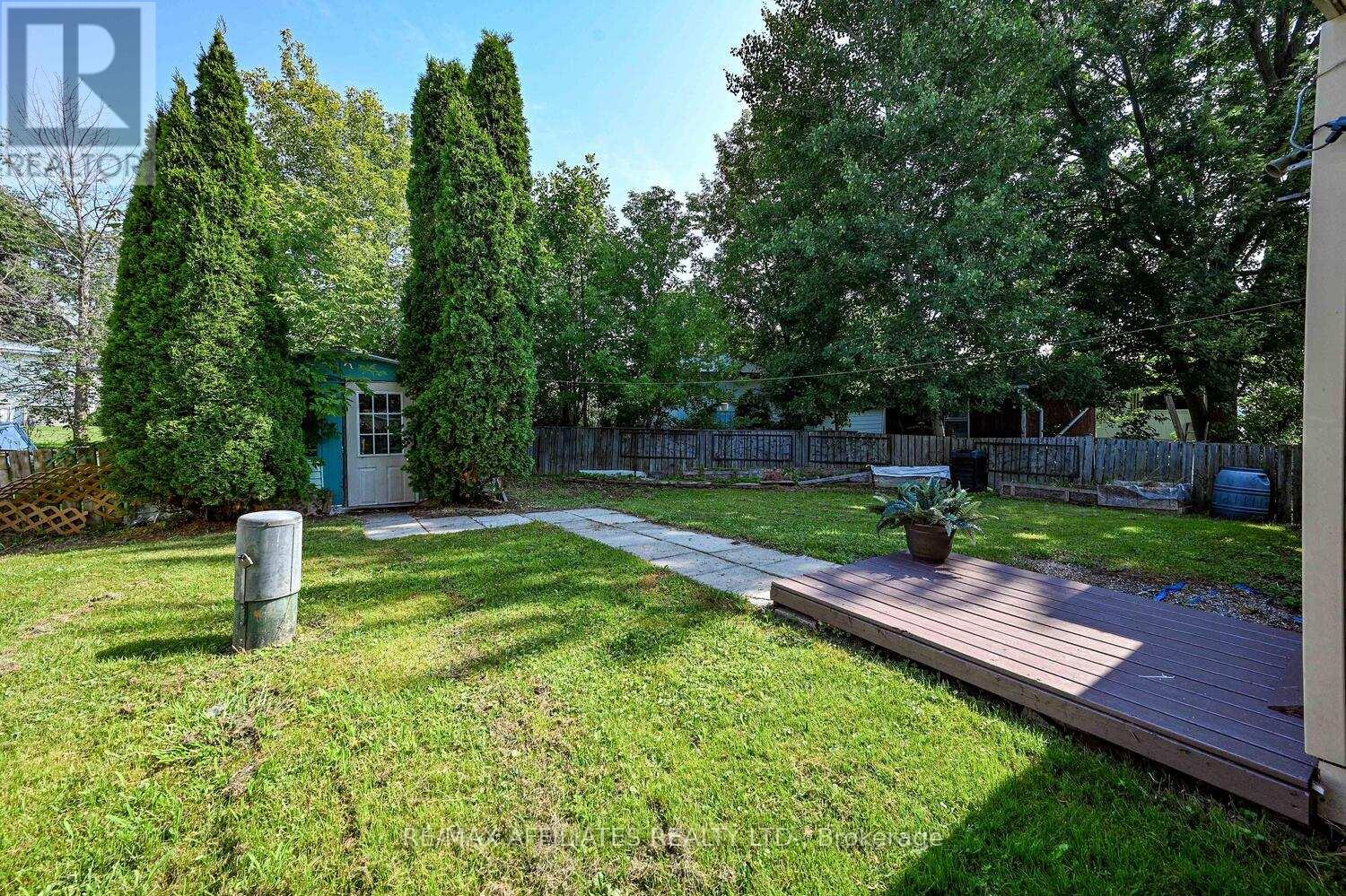 Photo 38 of 18 Cassell Lane, Rideau Lakes ON