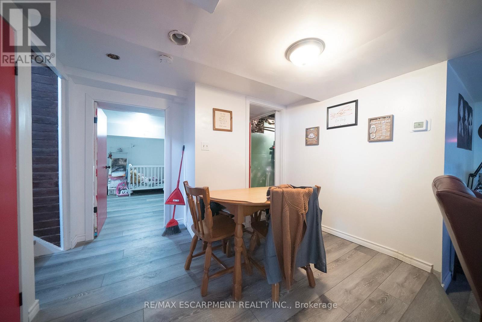 Photo 15 of 294 Darling Street, Brantford ON
