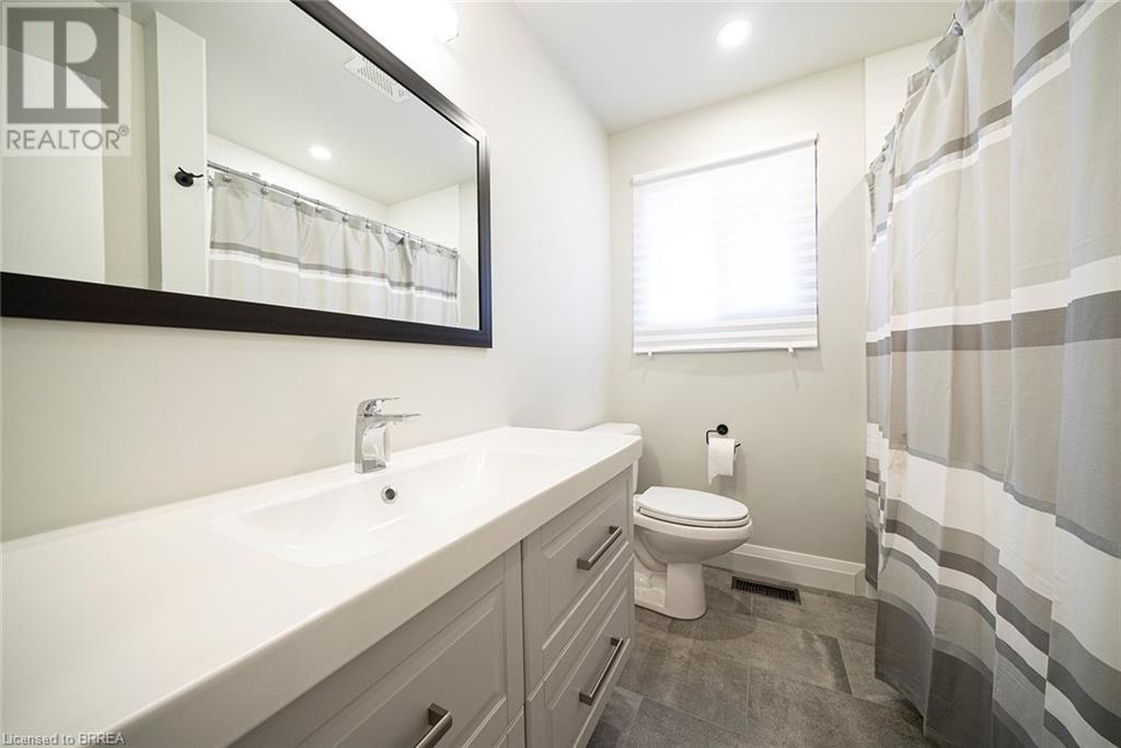 Photo 12 of 404 Nelson Street Unit Upper, Brantford ON
