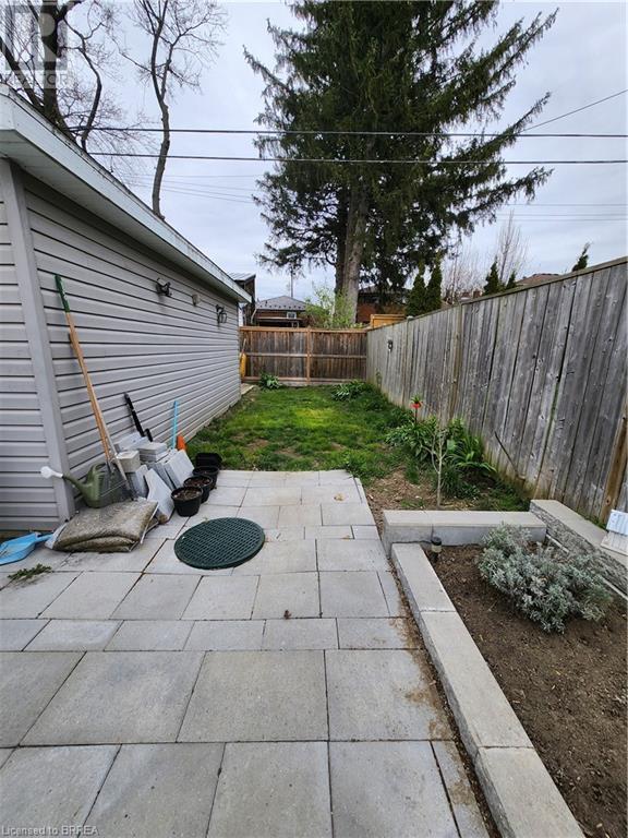 Photo 17 of 404 Nelson Street Unit Upper, Brantford ON