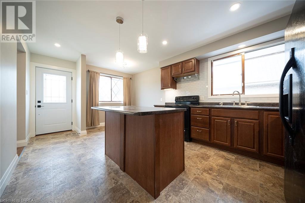 Photo 8 of 404 Nelson Street Unit Upper, Brantford ON