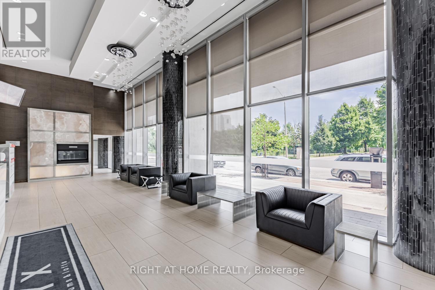 #3206 223 WEBB DRIVE - 24
