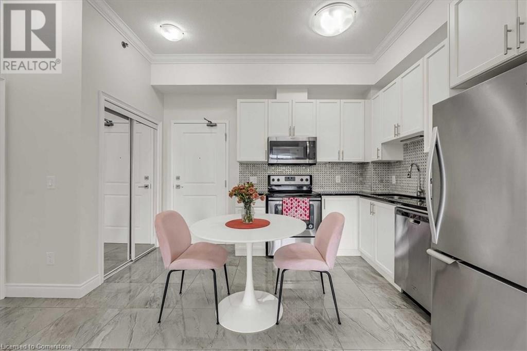 Photo 3 of 2486 Old Bronte Road Unit 819, Oakville ON