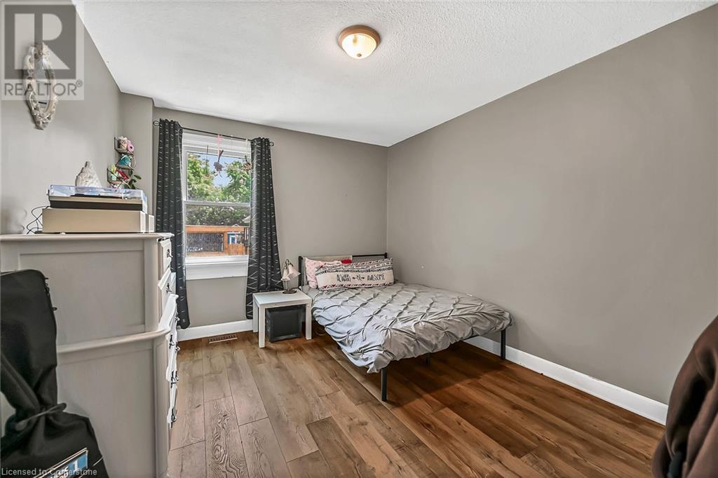 Photo 17 of 435 East 42nd Street, Hamilton ON