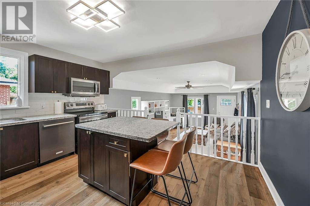 Photo 12 of 435 East 42nd Street, Hamilton ON