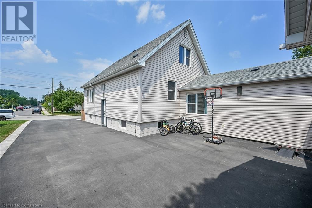 Photo 26 of 435 East 42nd Street, Hamilton ON
