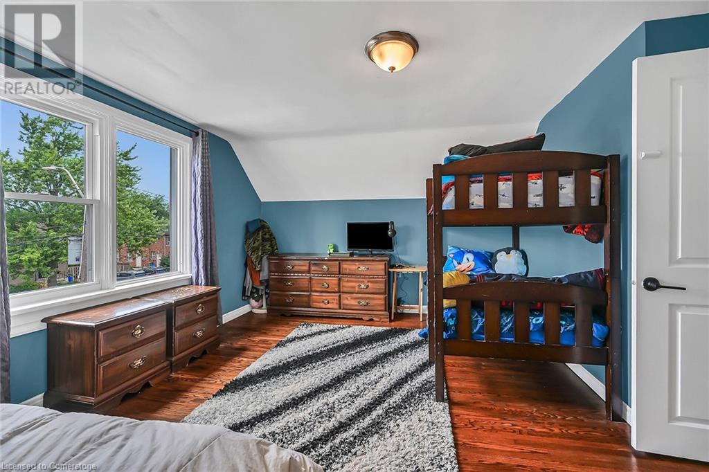 Photo 18 of 435 East 42nd Street, Hamilton ON