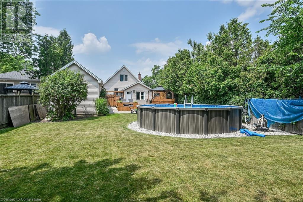 Photo 3 of 435 East 42nd Street, Hamilton ON