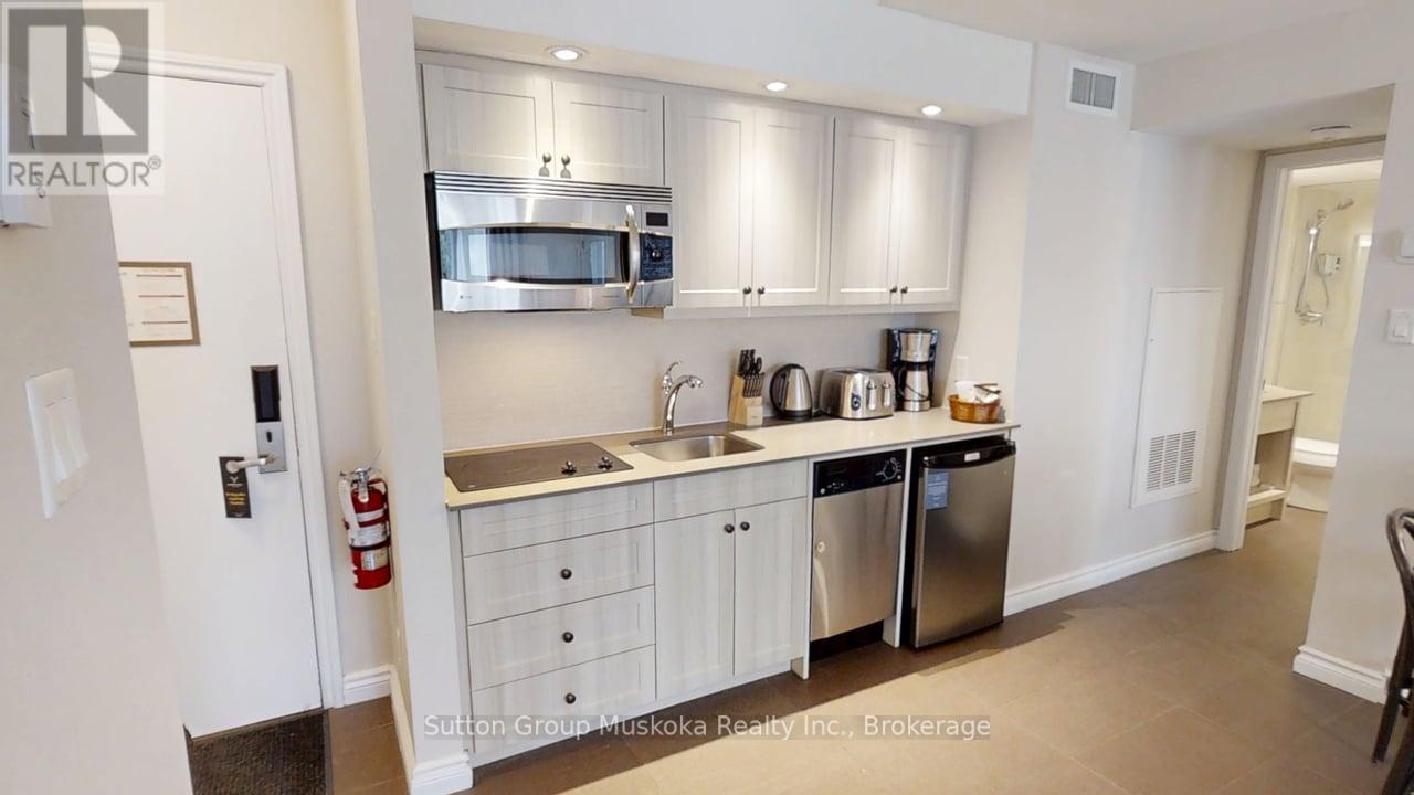 Photo 5 of 52 305 1235 Deerhurst Drive, Huntsville ON