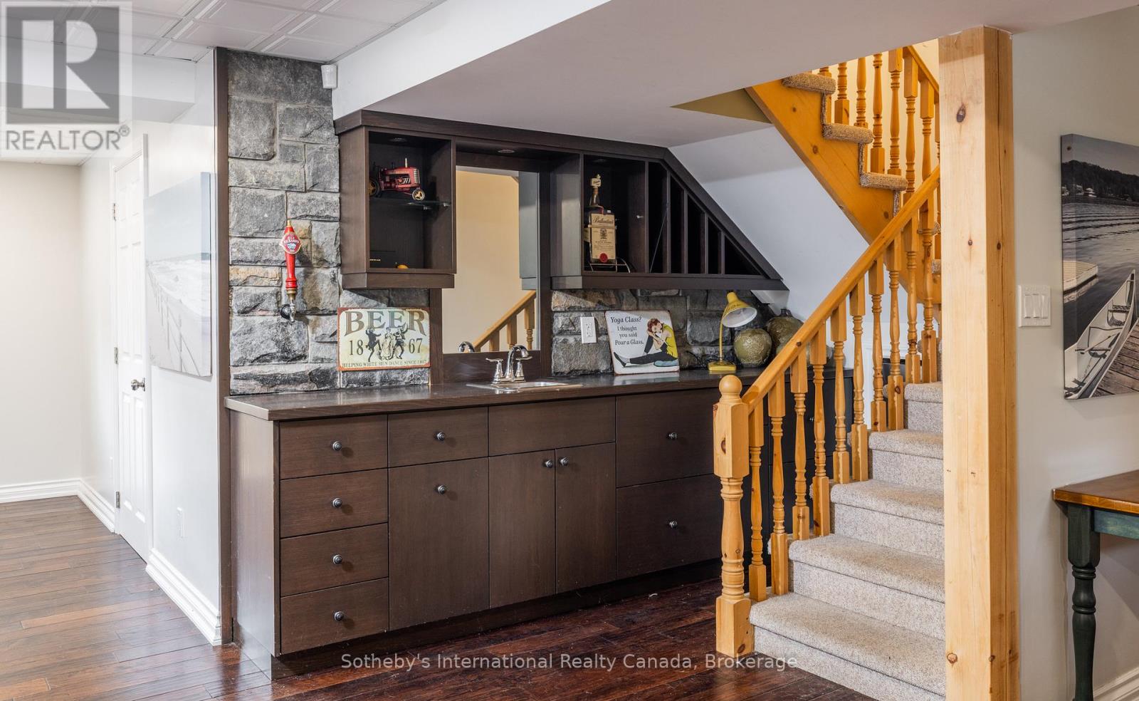 Photo 19 of 1010 Ransbury Road, Muskoka Lakes ON