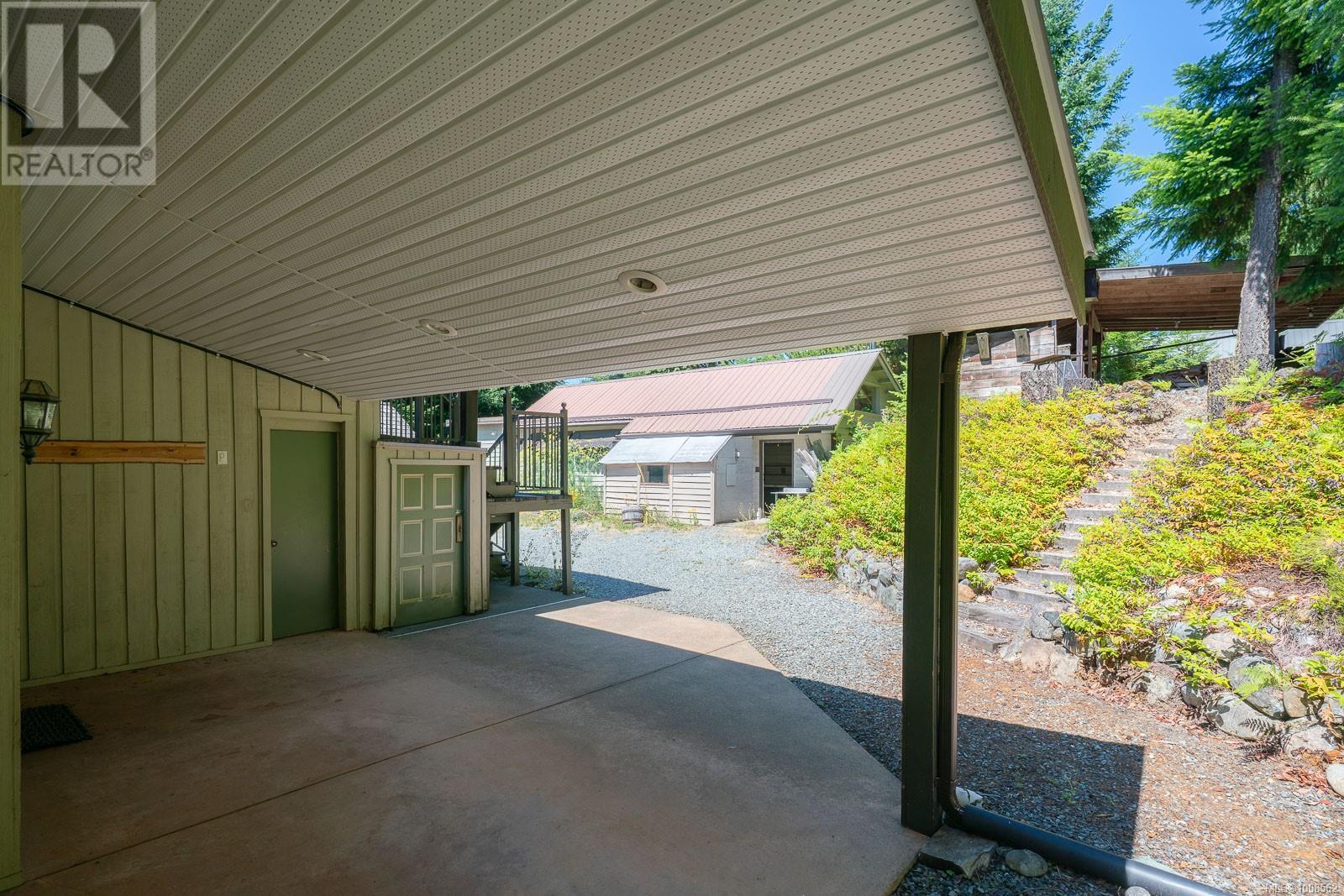 Photo 38 of 300 304 Deer Rd, Lake Cowichan BC