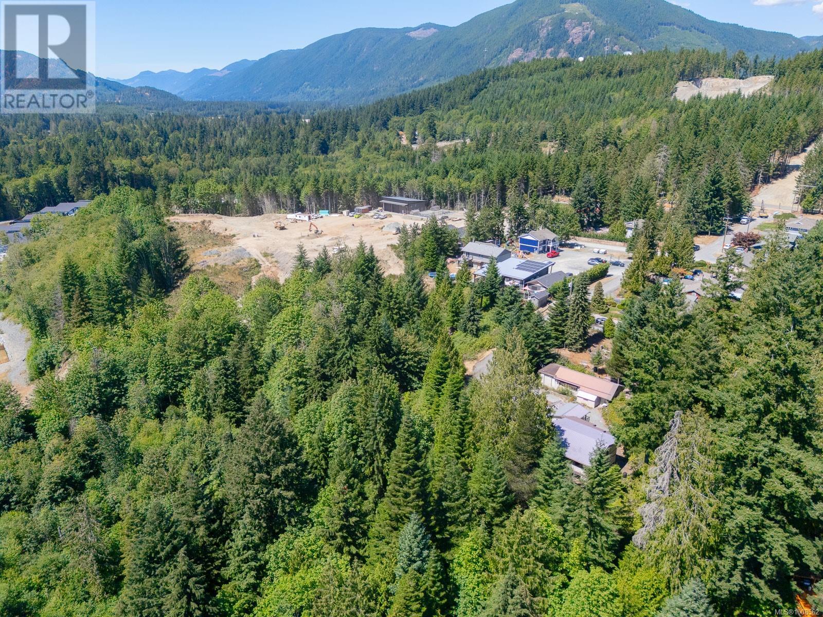 Photo 14 of 300 304 Deer Rd, Lake Cowichan BC