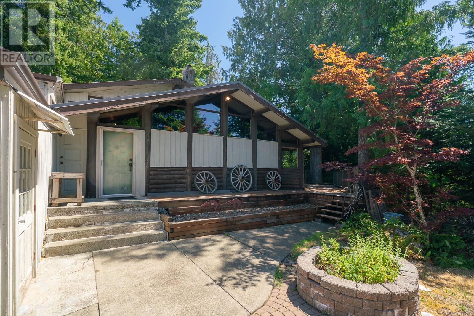 Photo 5 of 300 304 Deer Rd, Lake Cowichan BC