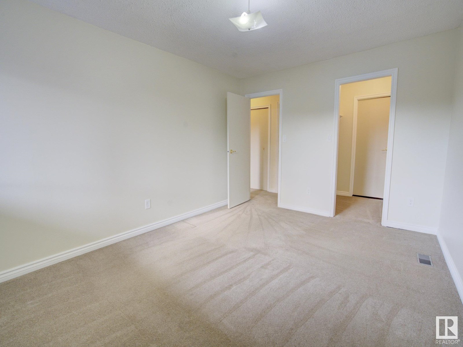 Photo 40 of 304 41 Akins Drive, St Albert AB