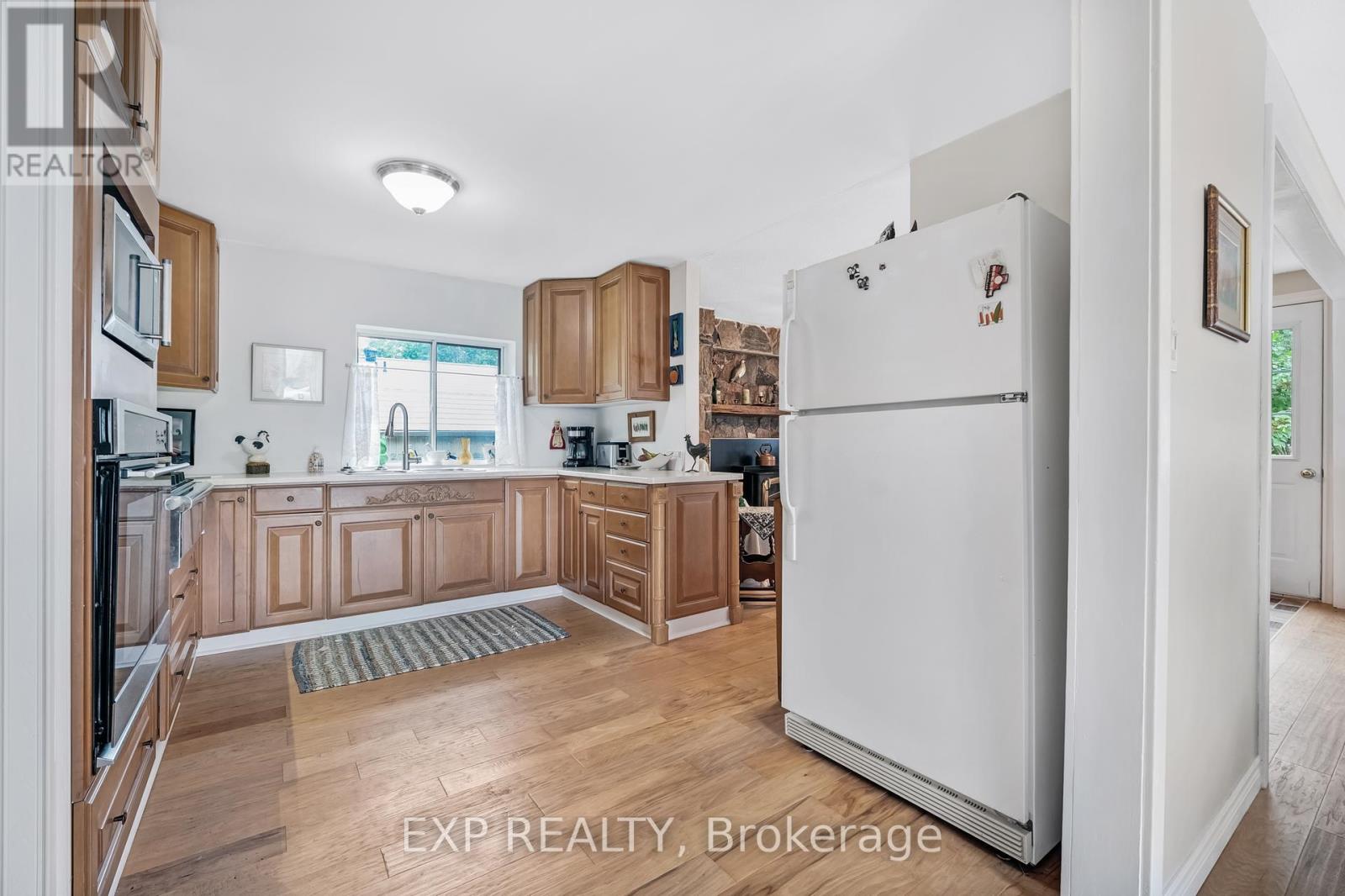 Photo 7 of 77 Seventh Street, Brock ON