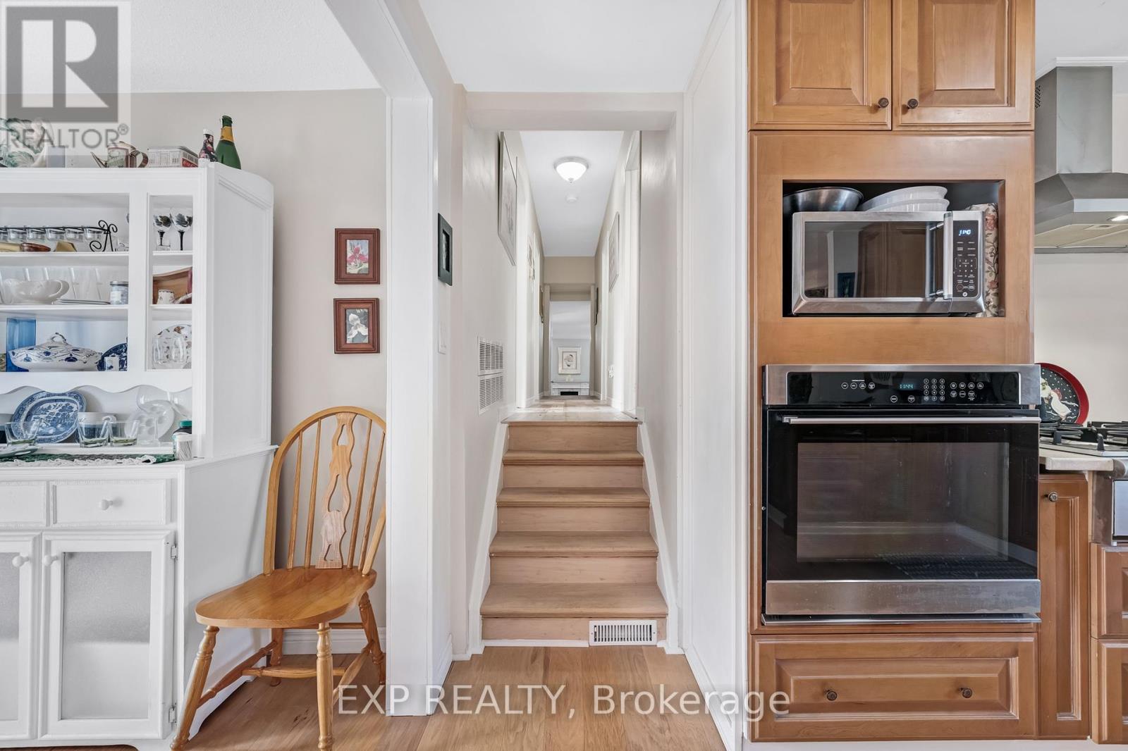 Photo 8 of 77 Seventh Street, Brock ON