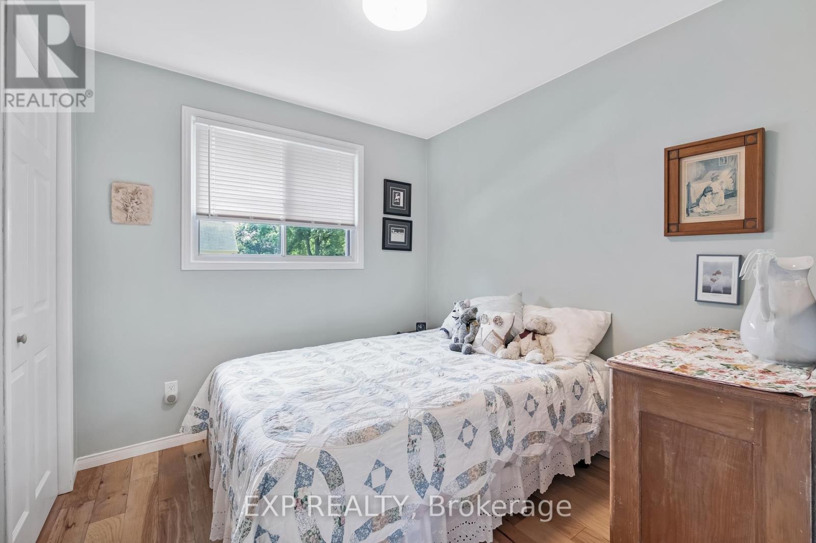 Photo 37 of 77 Seventh Street, Brock ON