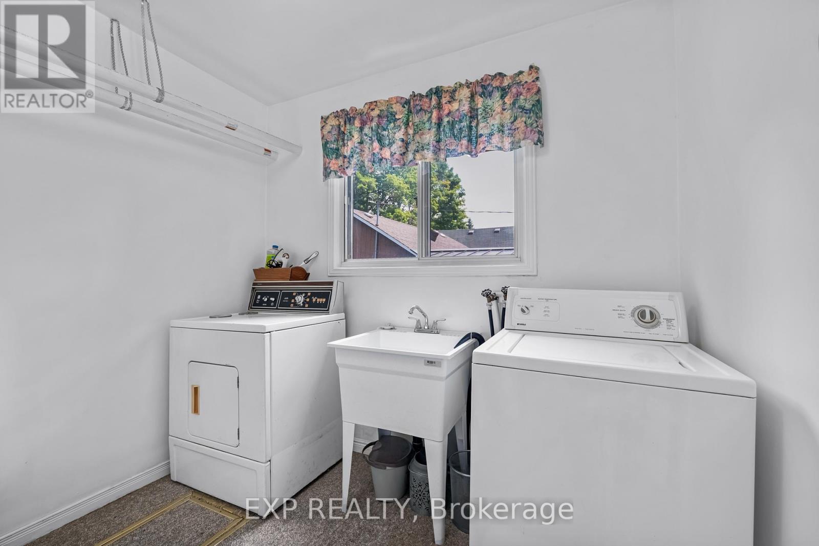 Photo 10 of 77 Seventh Street, Brock ON