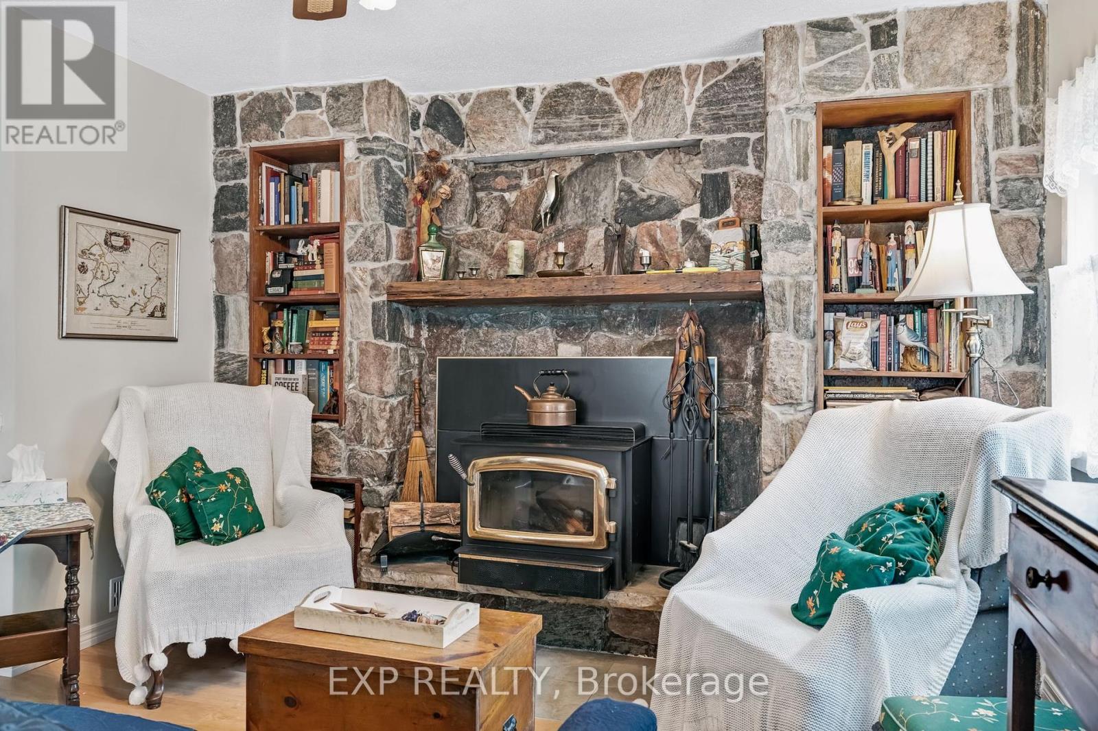 Photo 18 of 77 Seventh Street, Brock ON