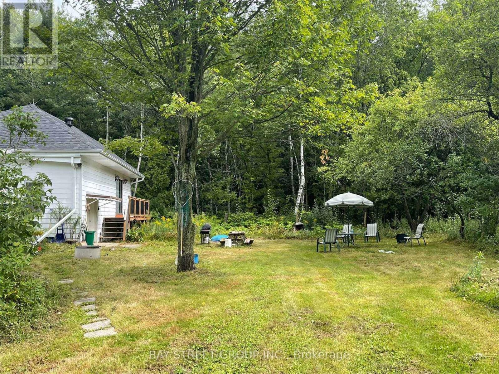 Photo 4 of 8869 Old Homestead Road, Georgina ON
