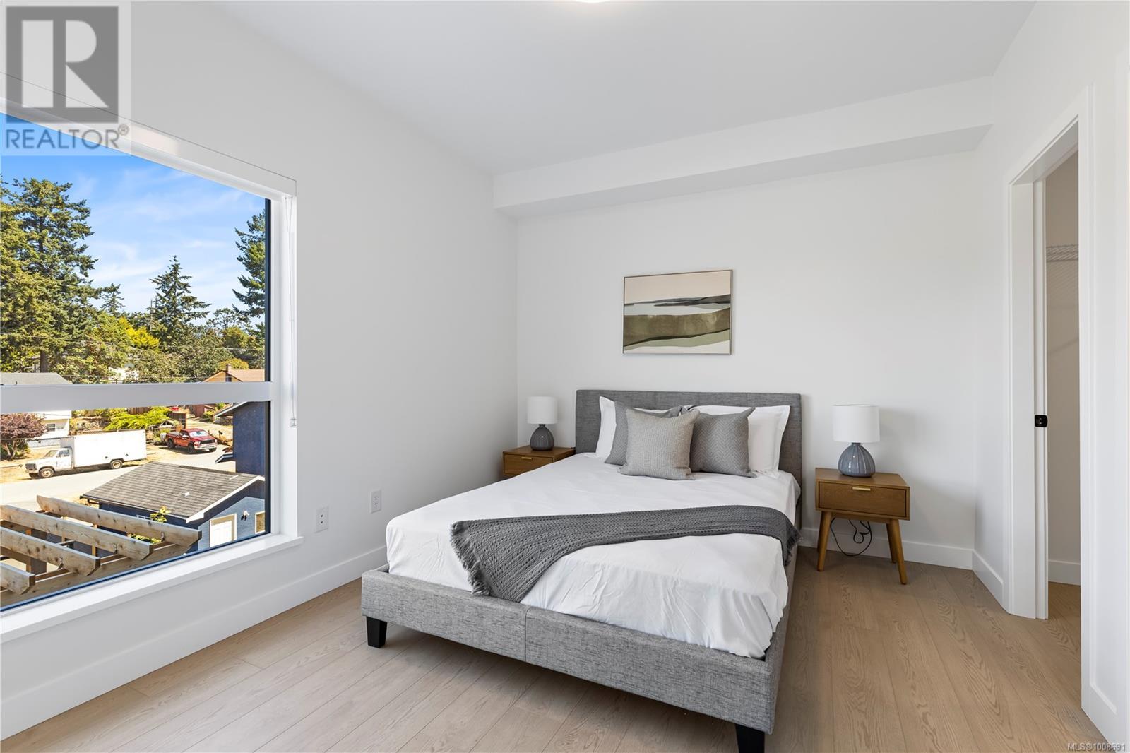 Photo 5 of 101 2629 Millstream Rd, Langford BC