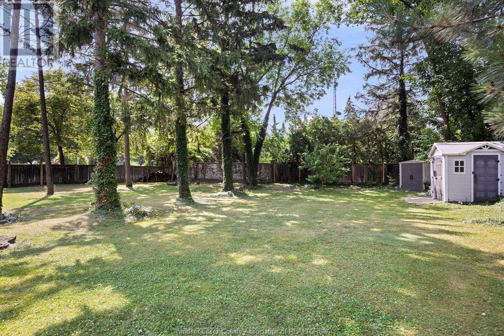 Photo 5 of 499 Old Tecumseh, Lakeshore ON
